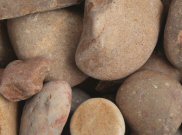 Cobbles & Rockery Stones: Tweed Cobbles 25kg 40 to 90mm
