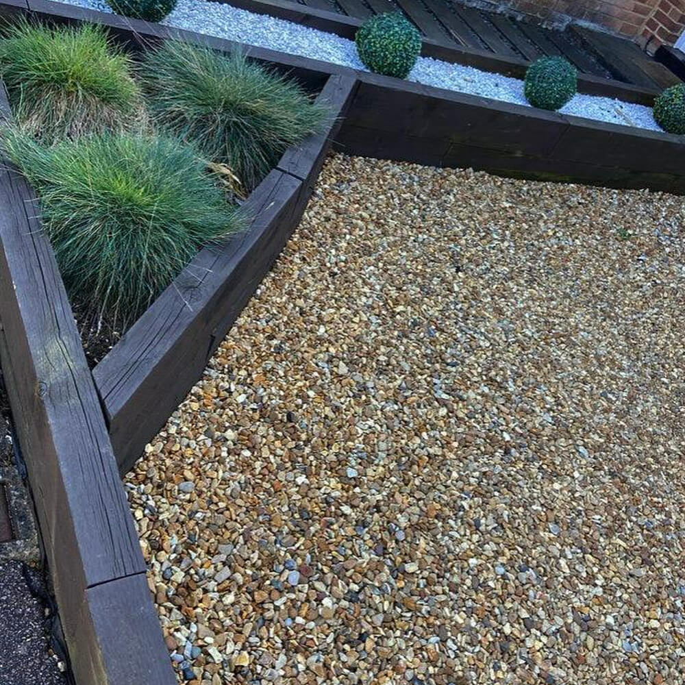 Golden Gravel 20mm (3 x 25kg Bags)