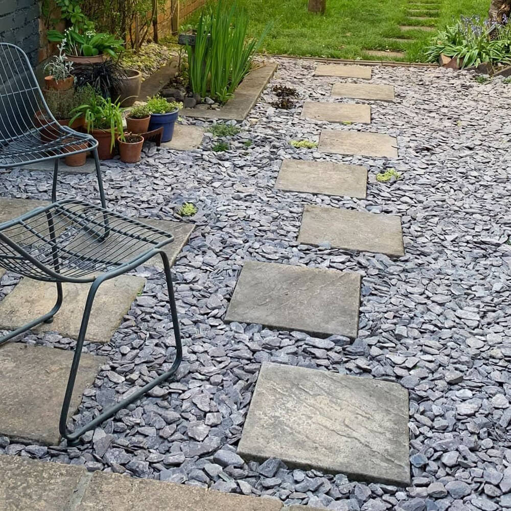 Blue Slate Chippings 40mm Maxi Bag 25kg Gravel