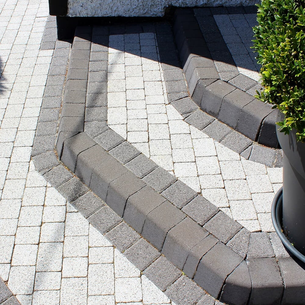 Silver Granite Cobbles 100x100x60mm