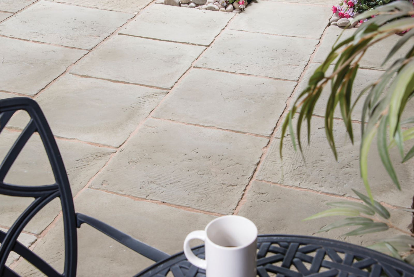 Courtyard Paving Hambleton Old Grey 9M2