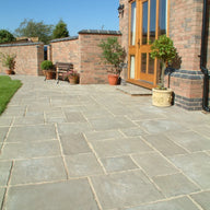 Courtyard Paving Hambleton Old Grey 9M2
