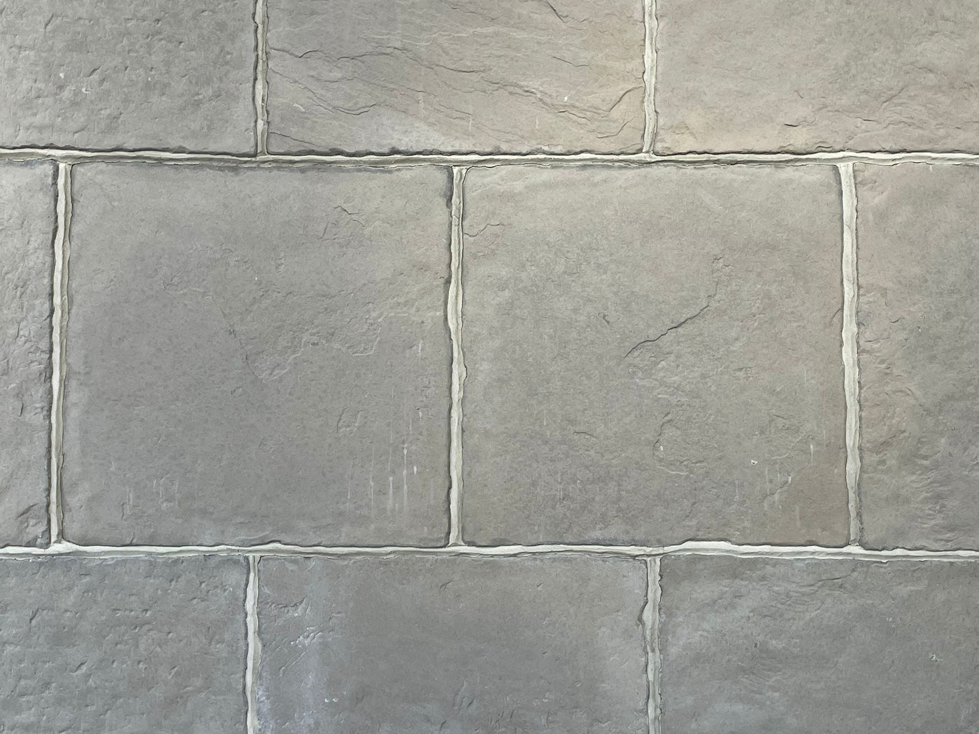 Courtyard Paving Hambleton Old Grey 9M2