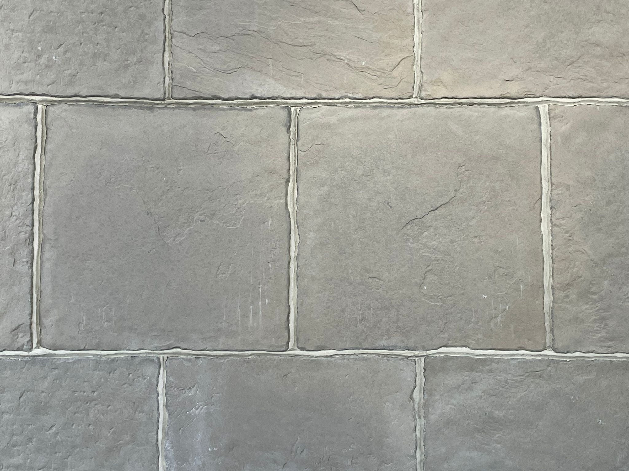 Courtyard Paving Hambleton Old Grey 9M2