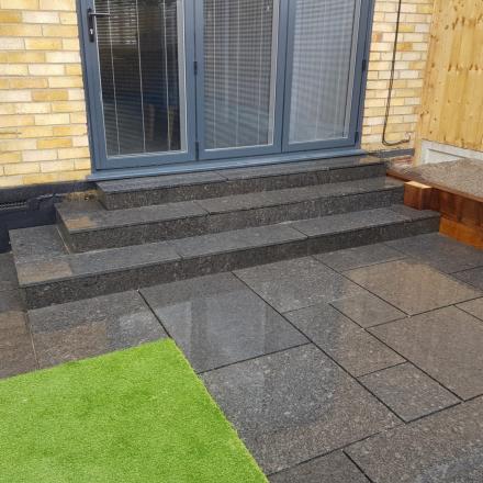EMPEROR BLACK NATURAL STONE PAVING PACK EMPEROR BLACK NATURAL STONE PAVING PACK