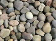 Decorative Chippings, Gravels & Pebbles: Scottish Pebbles 30mm-50mm Bulk bag