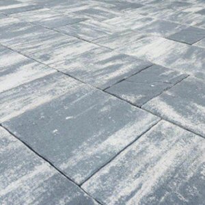 Balmoral patio paving kits: balmoral silver grey riven paving pack 11.5mtr2