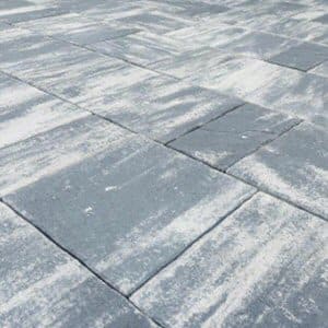 Balmoral patio paving kits: balmoral silver grey riven paving pack 11.5mtr2